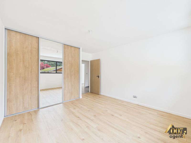 Appartement - 110 m² - 4 pièces