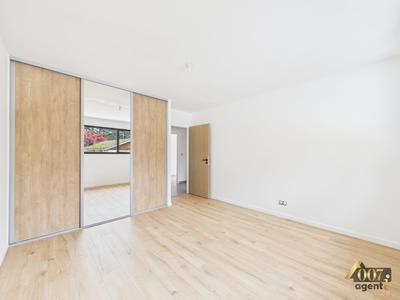 Appartement - 110 m² - 4 pièces