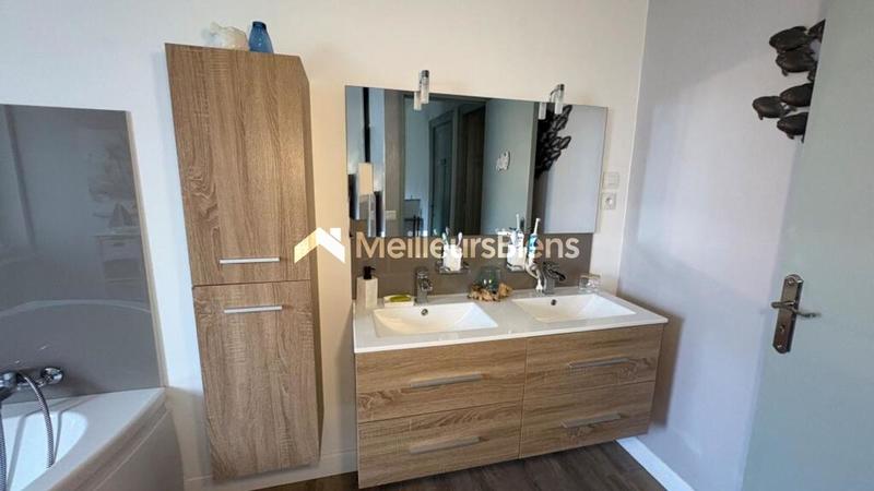 Maison - 159 m² - 7 pièces