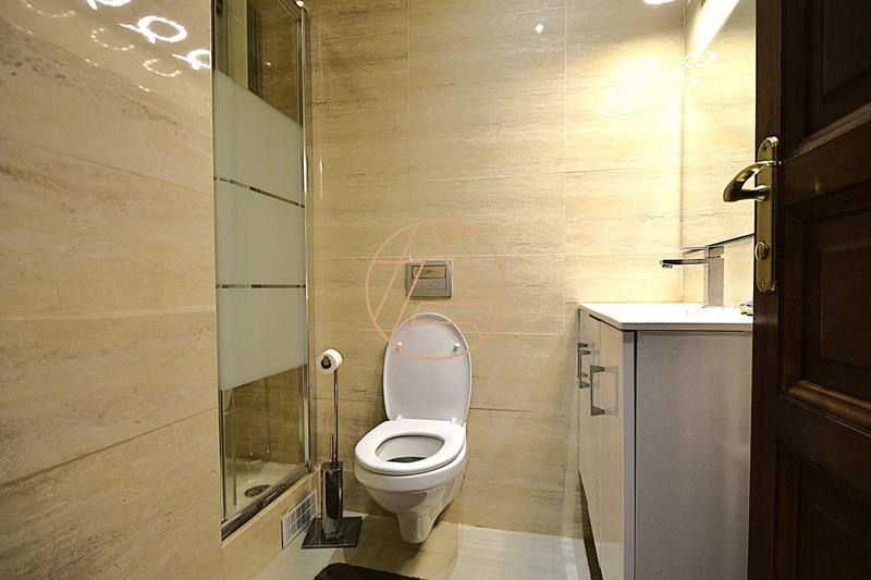 Maison traditionnelle - 160 m² - 7 pièces