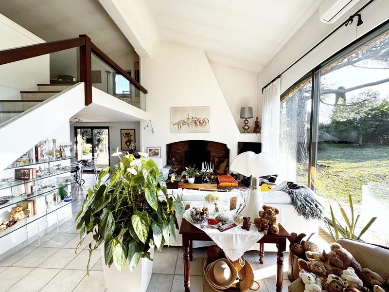 Villa - 202 m² - 5 pièces