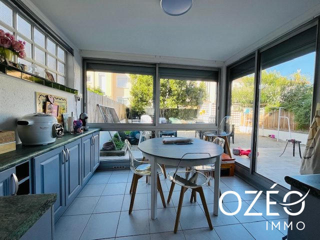 Maison traditionnelle - 105 m² - 4 pièces