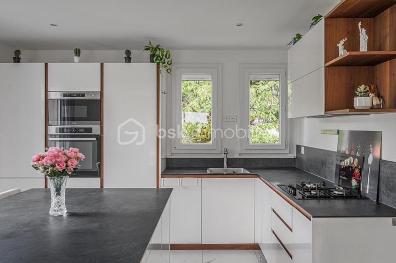 Villa - 223 m² - 5 pièces