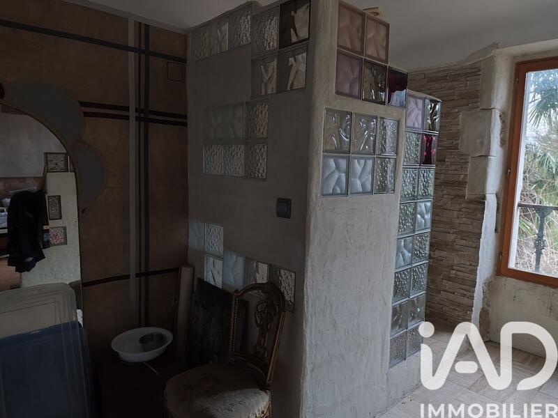 Maison - 260 m² - 10 pièces