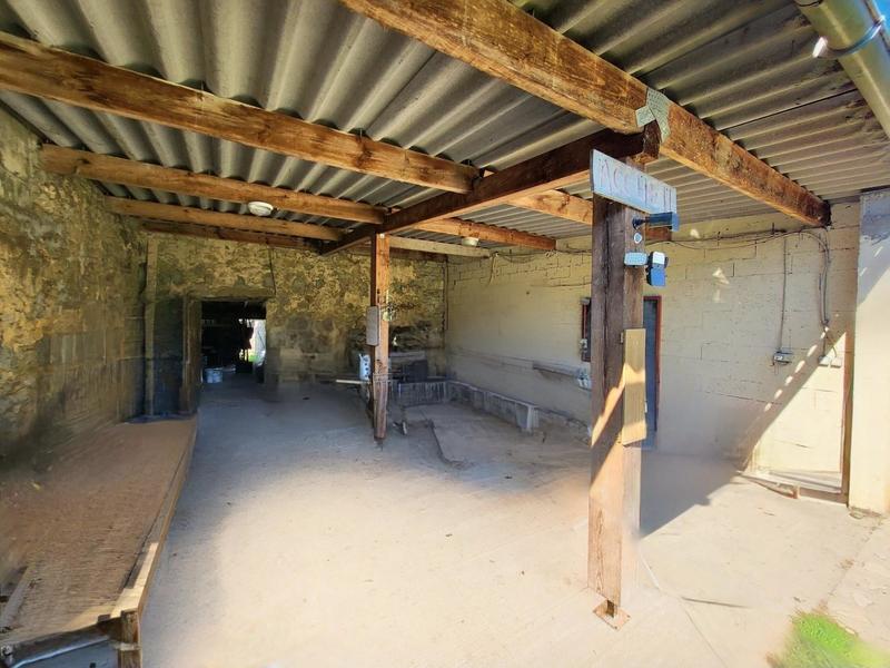 Maison - 335 m² - 14 pièces