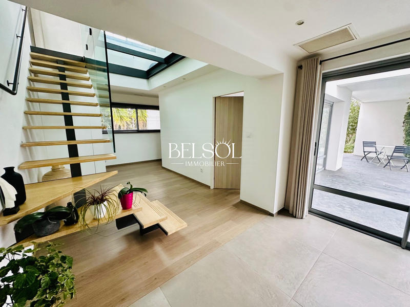 Villa - 180 m² - 5 pièces