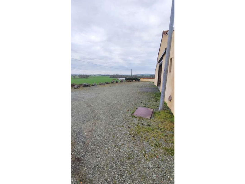 Maison - 120 m² - 2 pièces