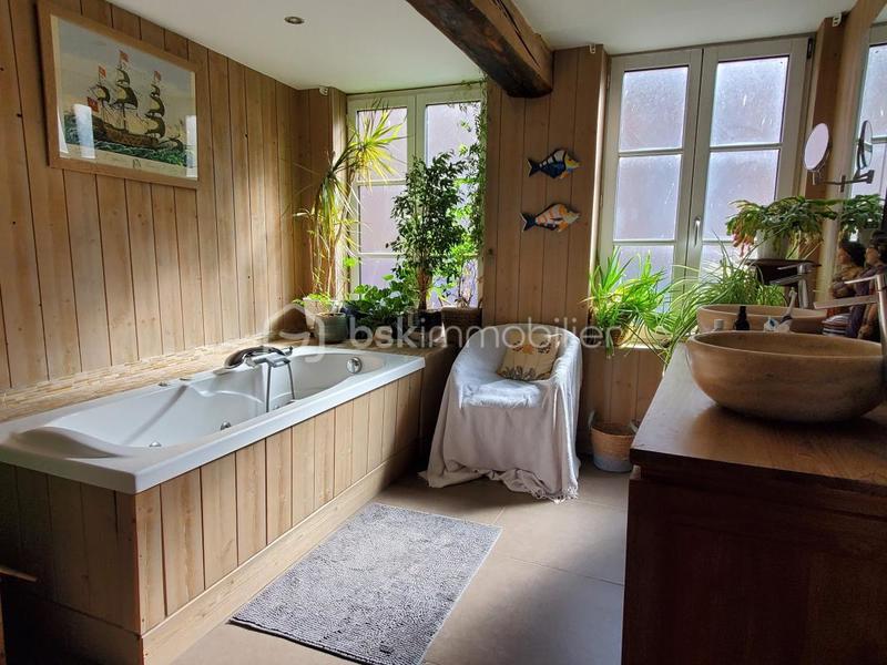 Maison - 150 m² - 7 pièces