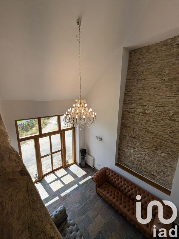 Maison - 187 m² - 11 pièces