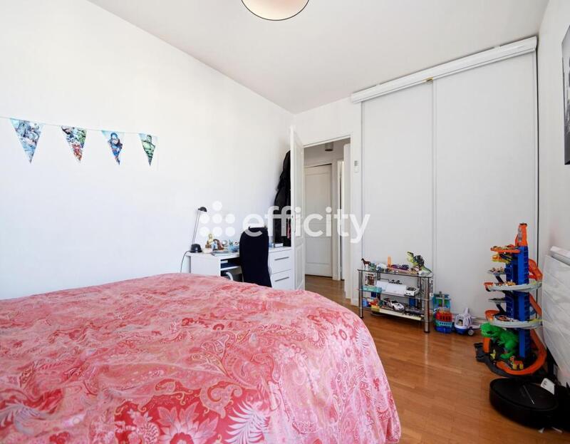 Appartement - 100 m² - 4 pièces