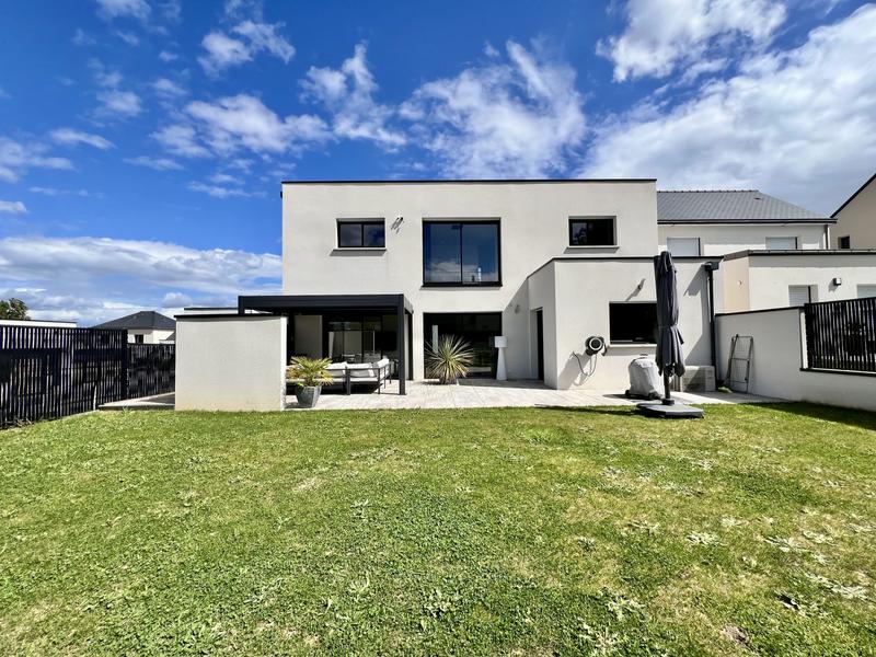 Maison contemporaine - 153 m² - 6 pièces