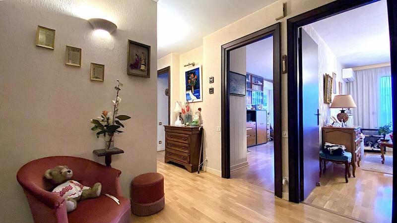 Appartement - 160 m² - 5 pièces