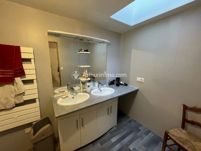 Maison - 183 m² - 8 pièces