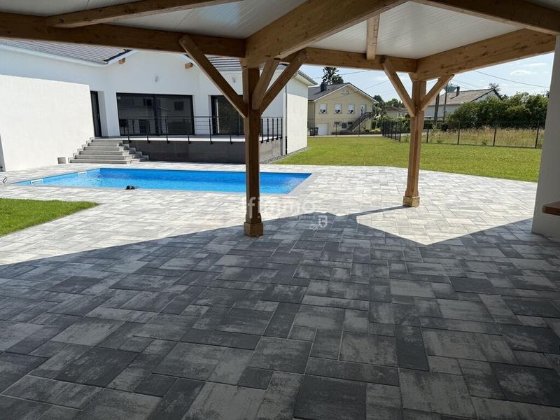 Maison - 183 m² - 6 pièces