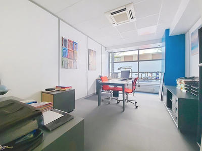 Bureau - 233 m² - 8 pièces