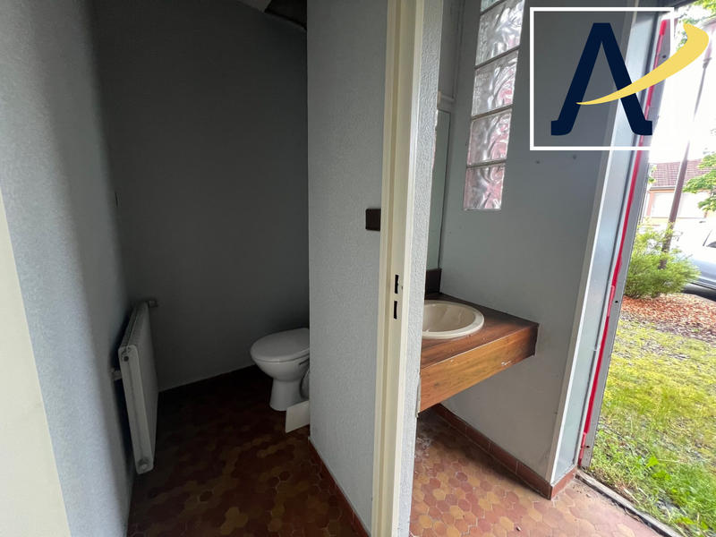 Local commercial - 70 m² - 2 pièces