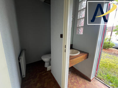 Local commercial - 70 m² - 2 pièces