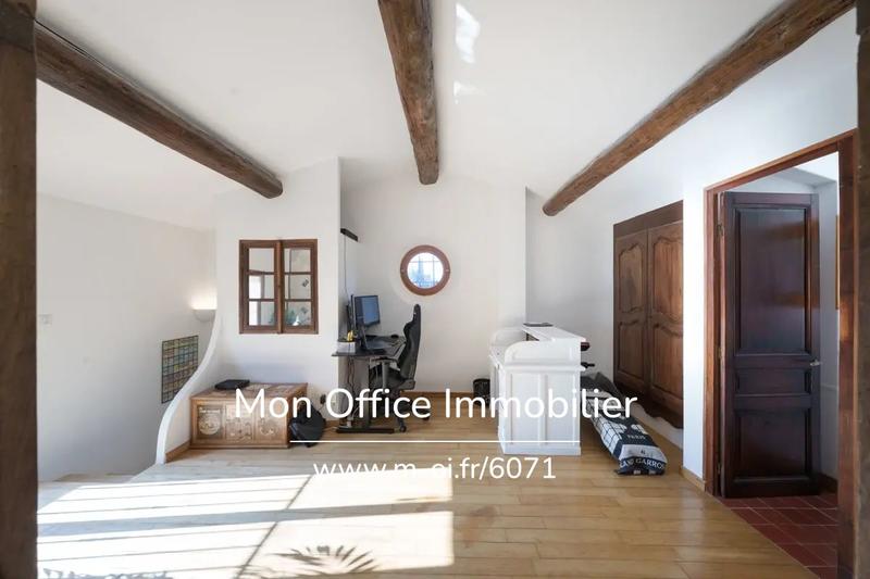 Villa - 200 m² - 8 pièces