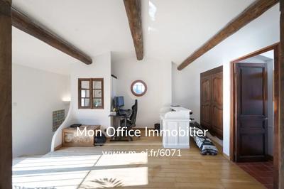 Villa - 200 m² - 8 pièces