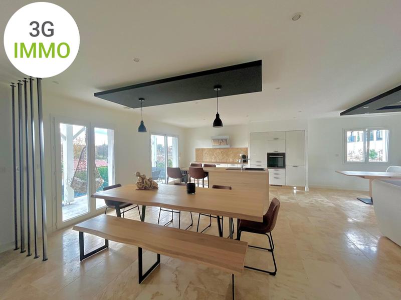 Villa - 161 m² - 5 pièces