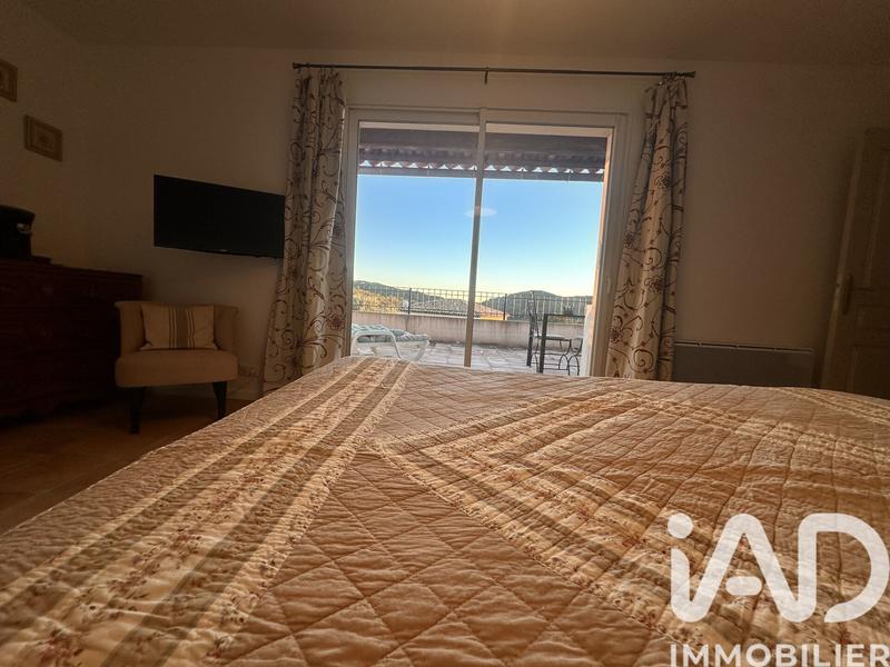 Maison - 320 m² - 13 pièces