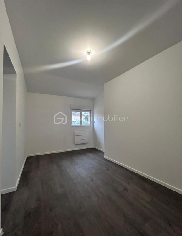 Immeuble - 209 m² - 12 pièces