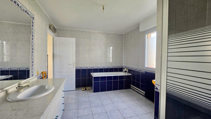 Maison - 143 m² - 6 pièces