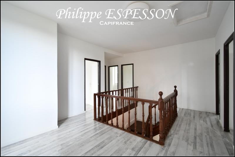 Maison - 200 m² - 8 pièces
