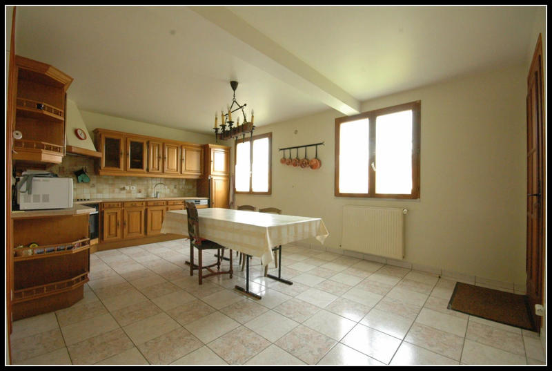 Maison traditionnelle - 200 m² - 6 pièces