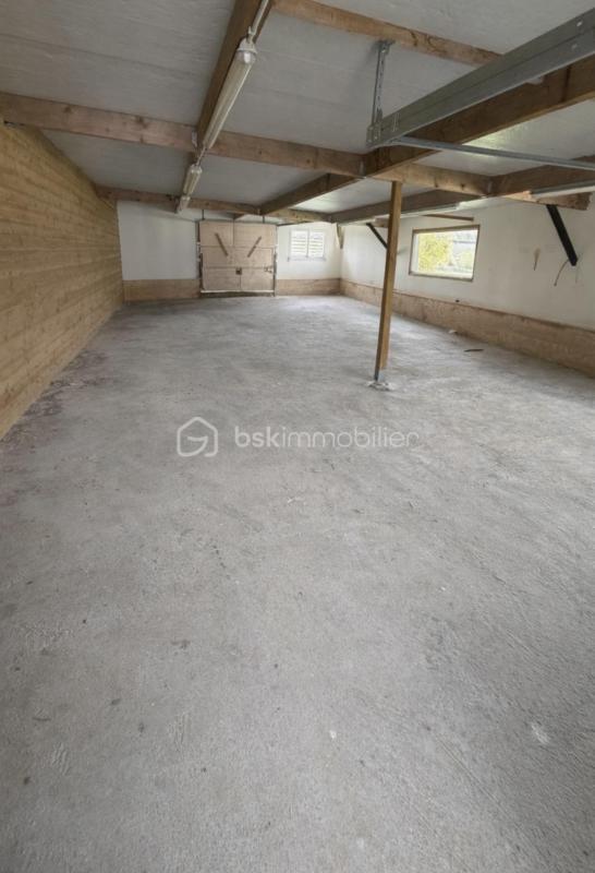 Maison - 270 m² - 10 pièces