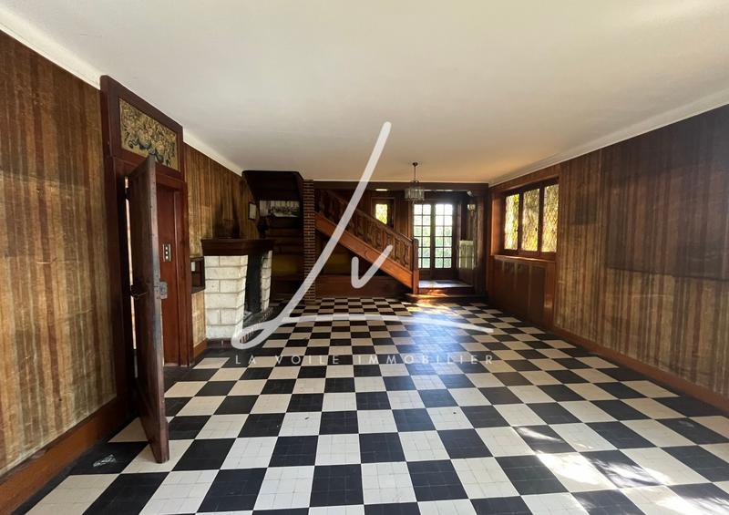 Maison - 190 m² - 10 pièces