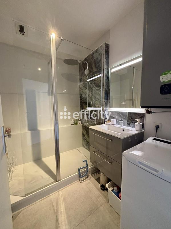 Appartement - 64 m² - 2 pièces