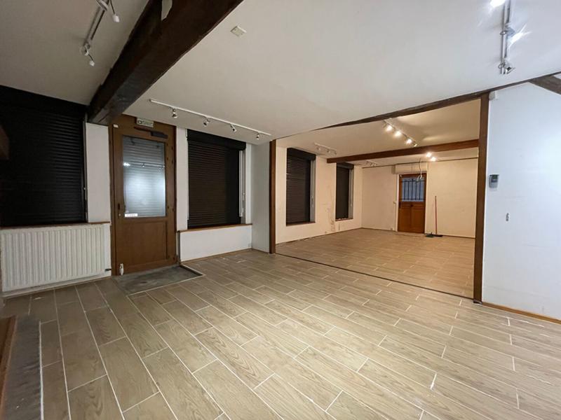 Local commercial - 80 m² - 3 pièces
