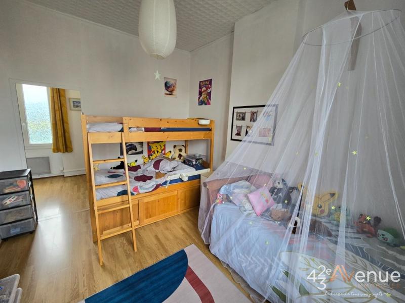 Immeuble - 203 m² - 5 pièces