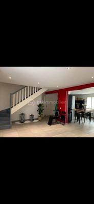 Maison - 161 m² - 7 pièces