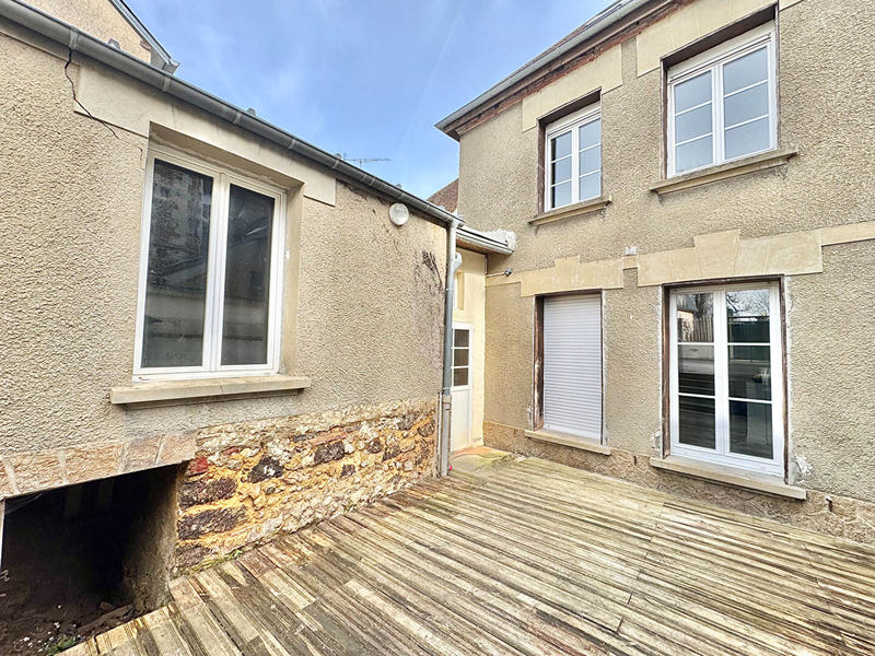 Maison - 98 m² - 5 pièces