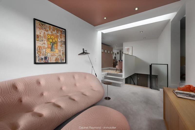 Maison contemporaine - 405 m² - 9 pièces