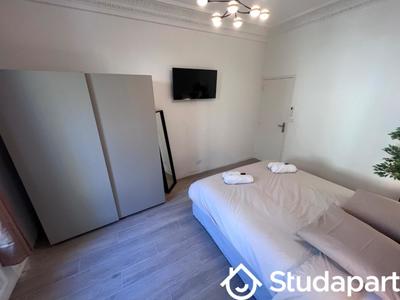 Chambre - 11 m² - 1 pièce