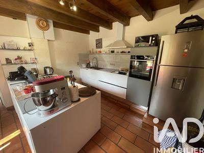 Maison - 230 m² - 6 pièces