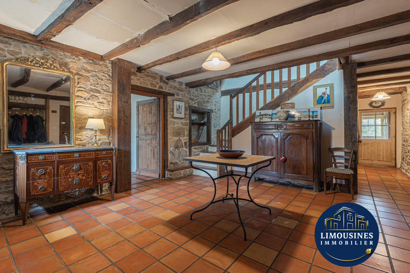 Maison - 370 m² - 10 pièces