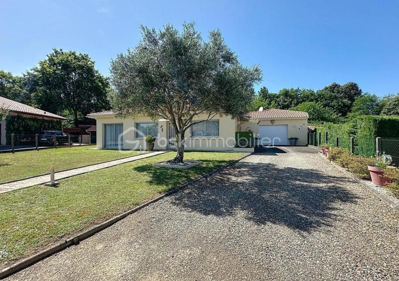 Maison traditionnelle - 142 m² - 4 pièces