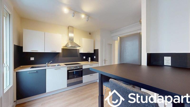 Chambre - 9 m² - 1 pièce