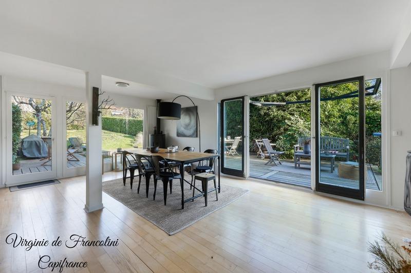 Maison - 183 m² - 8 pièces