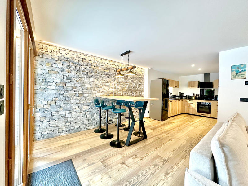 Appartement - 70 m² - 3 pièces