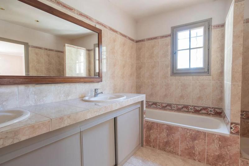 Mas - 162 m² - 10 pièces