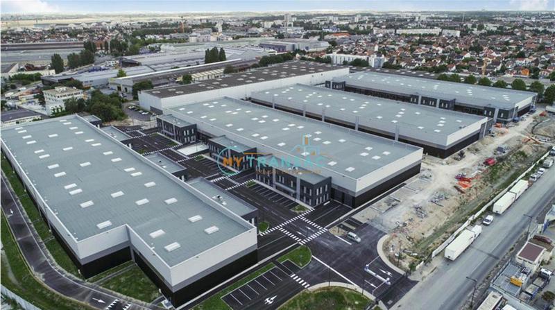 Entrepôt - 1 303 m²