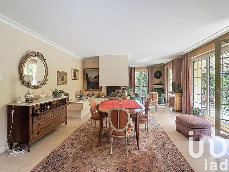 Appartement - 111 m² - 5 pièces