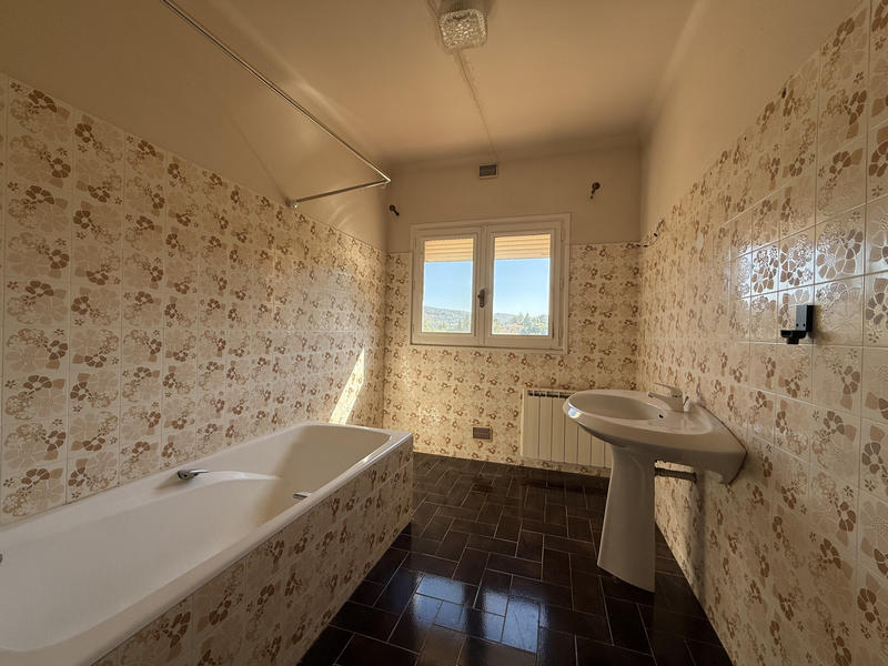 Maison - 186 m² - 6 pièces