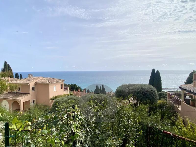 Maison jumelée - 94 m² - 5 pièces