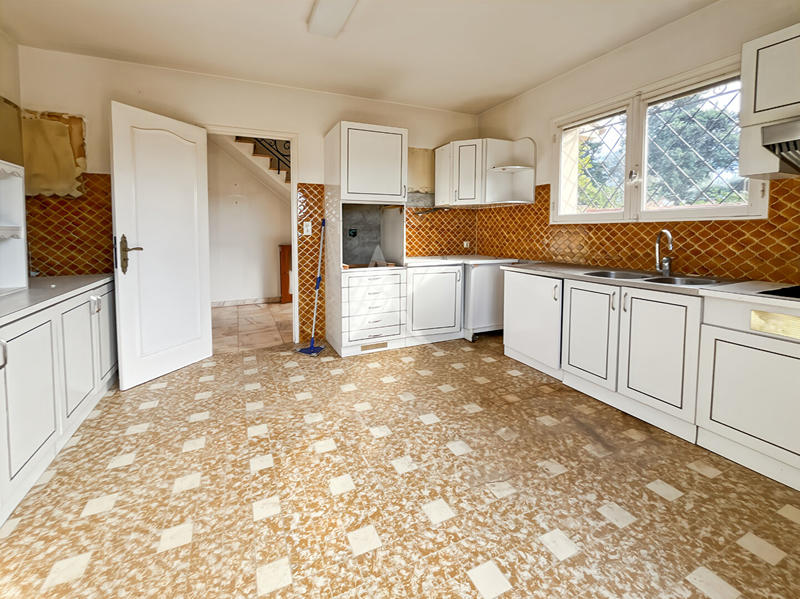 Appartement - 105 m² - 5 pièces